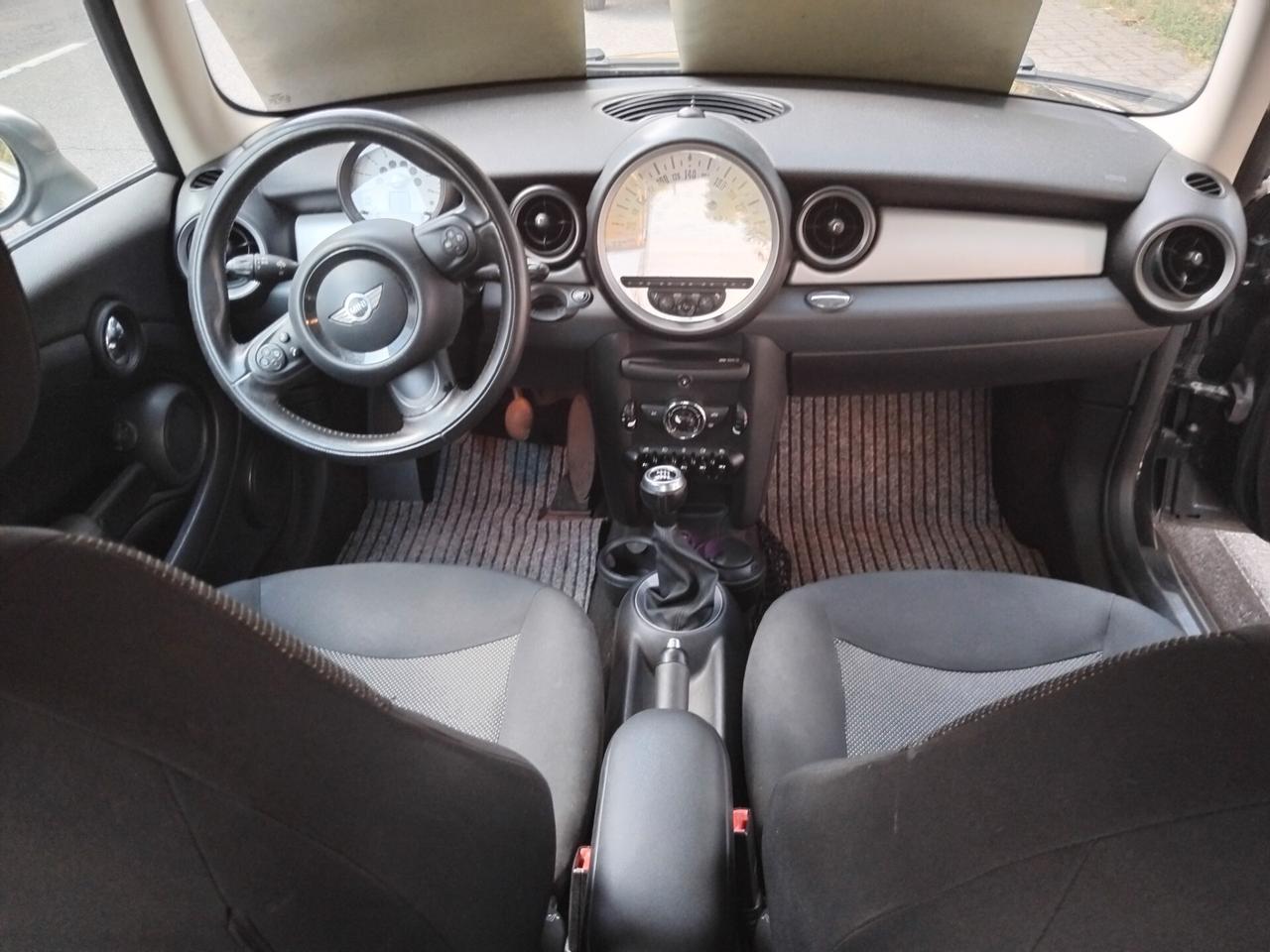 Mini Cooper Coupe 1.6 John Works Coupéb2012