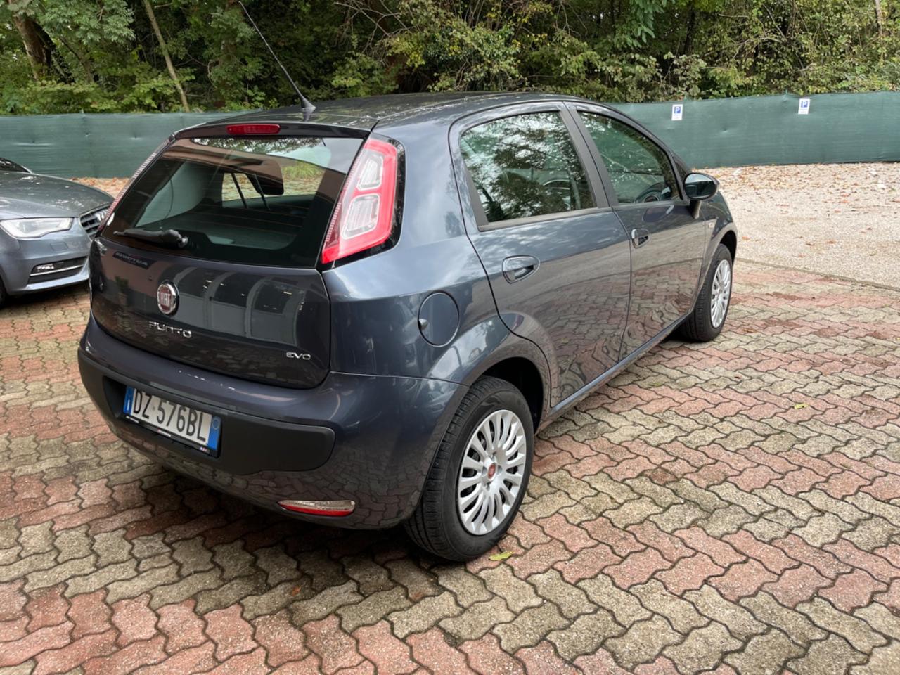 Fiat Punto Evo 1.4 benzina * NEOPATENTATI * SOLO 59000KM*