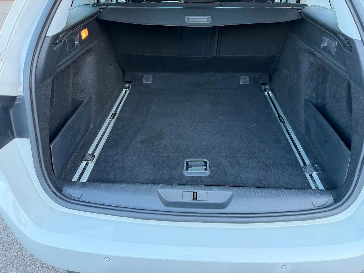 Peugeot 308 1.6 BLUEHDI 120 EAT6 S&S SW ALLURE 2016