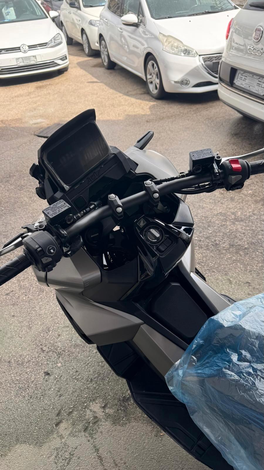 HONDA SDV 350 ABS MY25 NUOVO DA IMMATRICOLARE