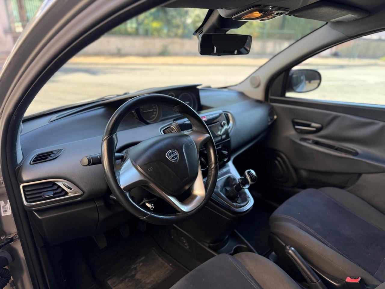 Lancia Ypsilon 1.2 69 CV 5 porte GPL Ecochic Gold