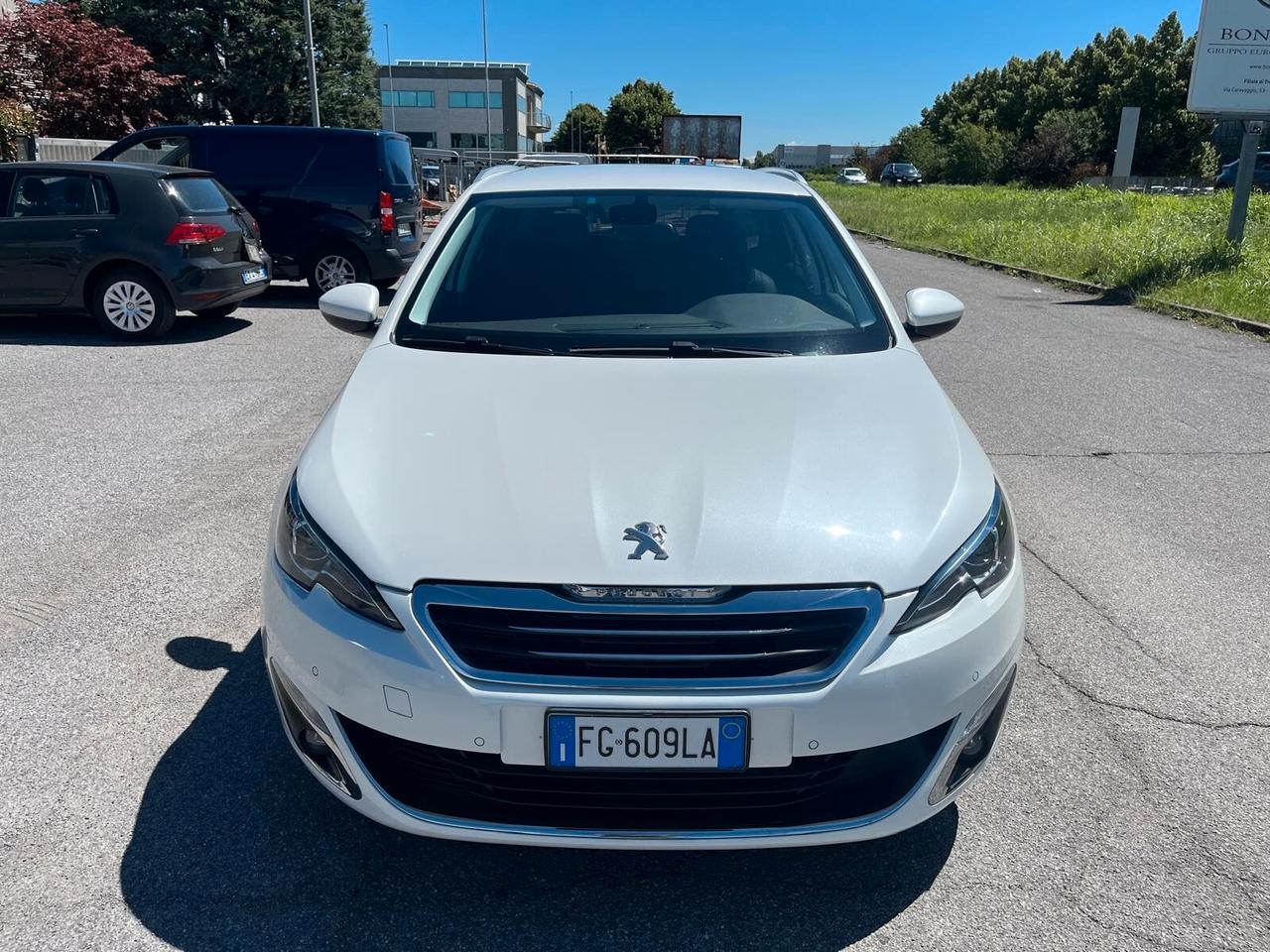 Peugeot 308 BlueHDi 120 S&S EAT6 SW Allure