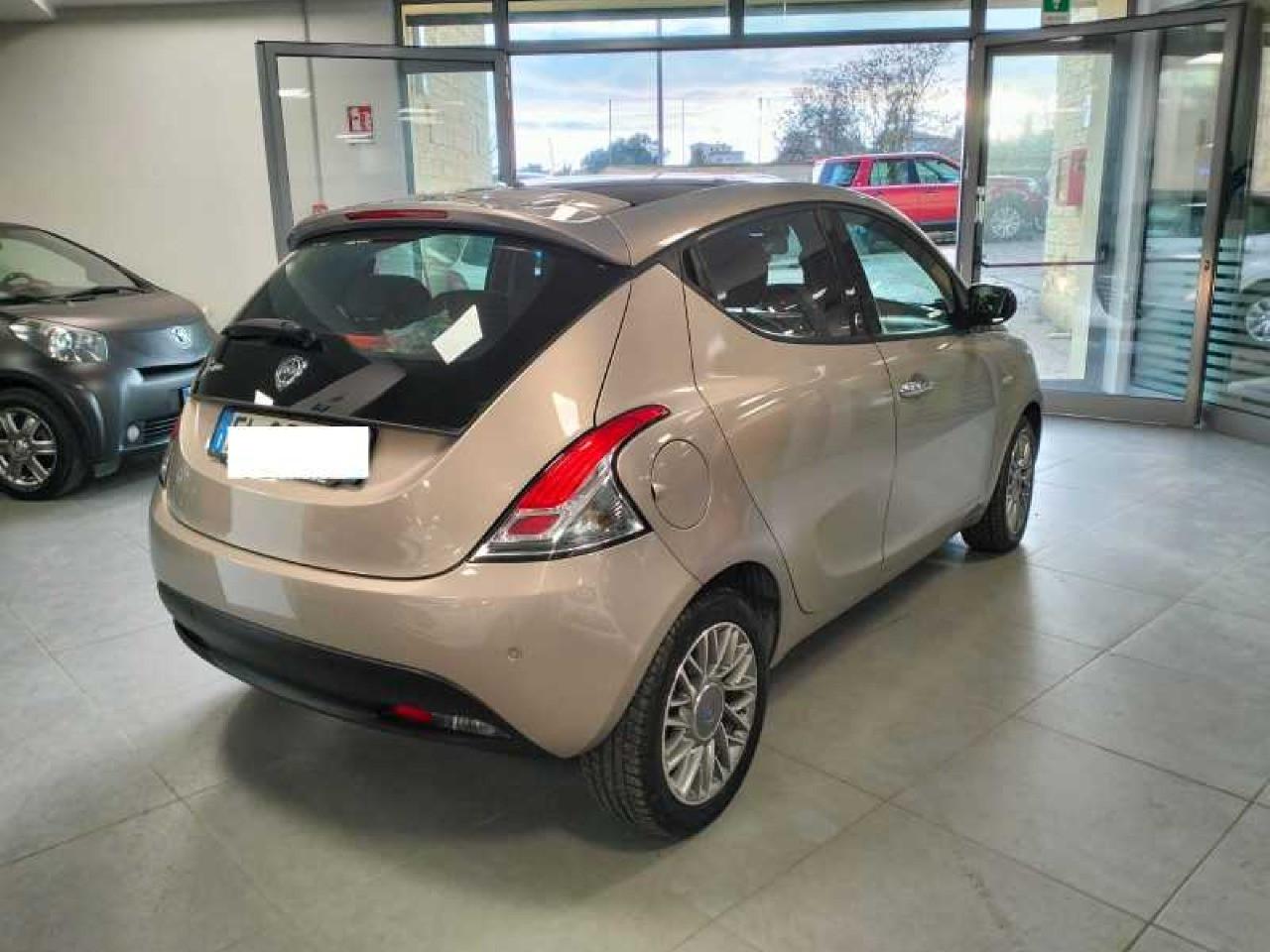 Lancia Ypsilon 5 Porte Ypsilon 1.2 8v ecochic Gpl 69cv