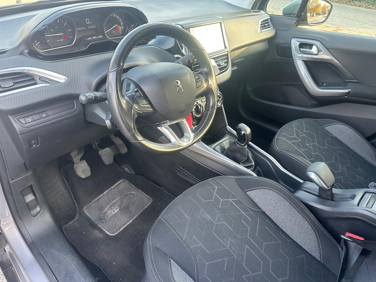 Peugeot 2008 Allure 1.2 PureTech 82 #7847