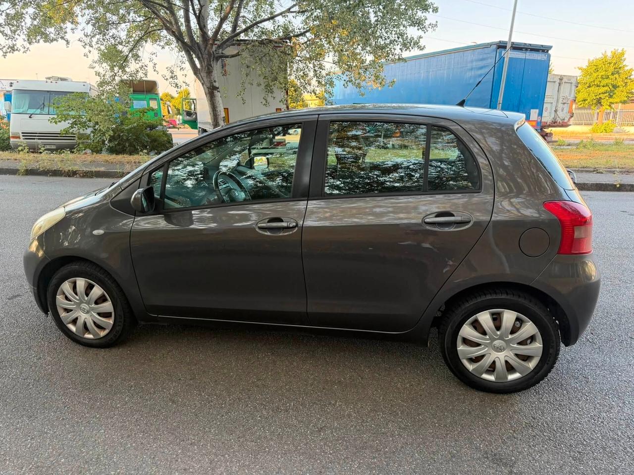 Toyota Yaris 1.3 5 porte Navi