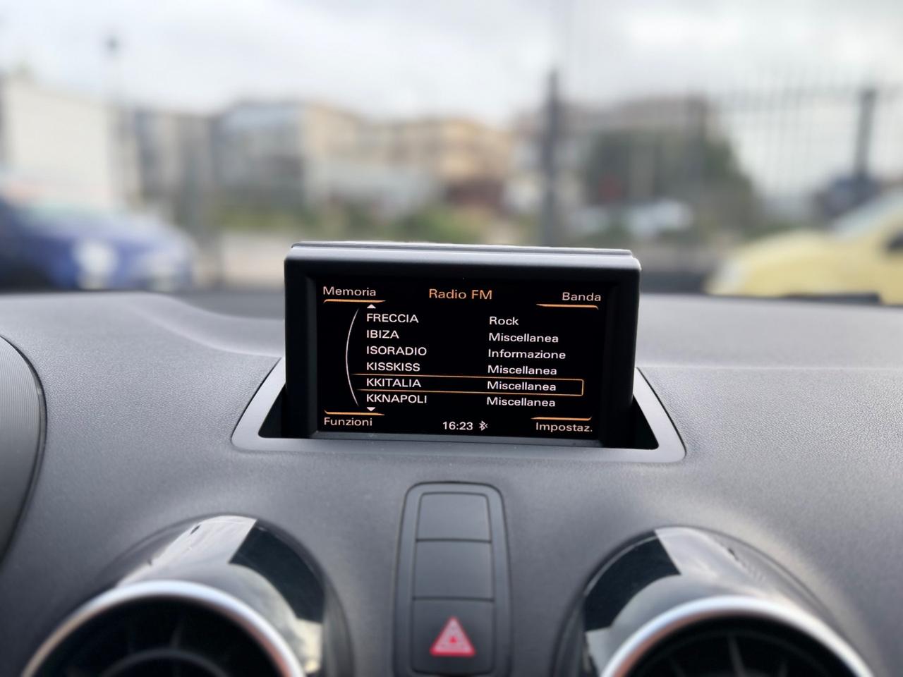 Audi A1 SPB 1.6 TDI Ambition CAMBIO AUTOMATICO IDEALE X NEOPATENTATI