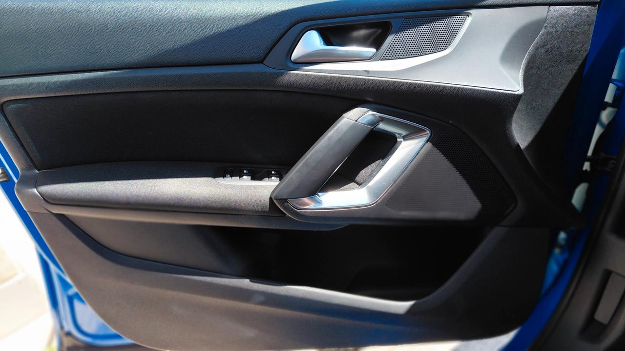 Peugeot 308 BlueHDi 100 S&S SW Business Navi