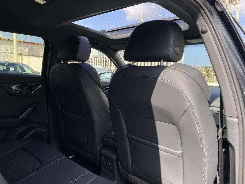 Audi Q2 S Line interno ed esterno 2.0 TDI 150CV S-Tronic quattro 35