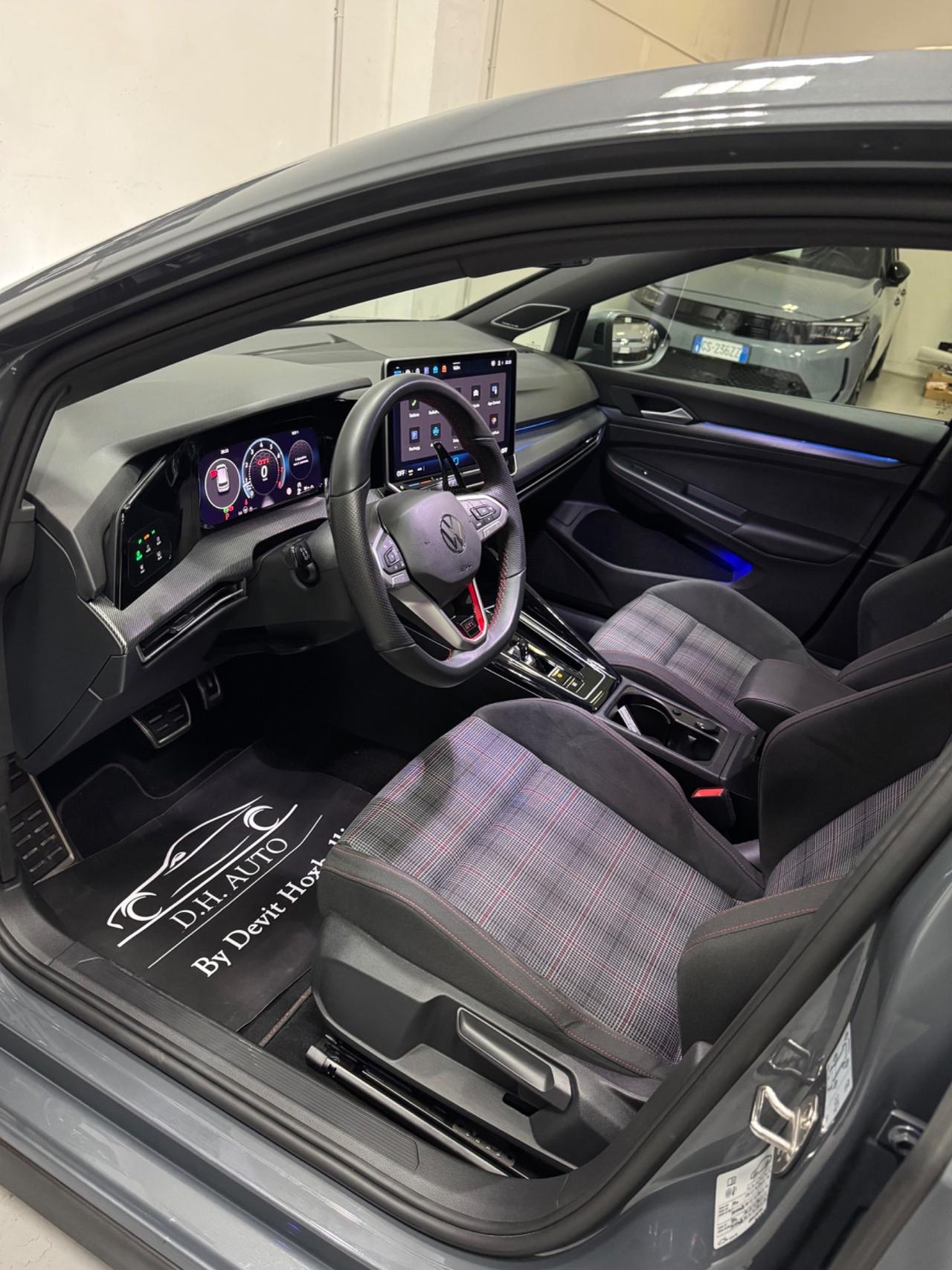 Volkswagen Golf 2.0 TSI DSG GTI
