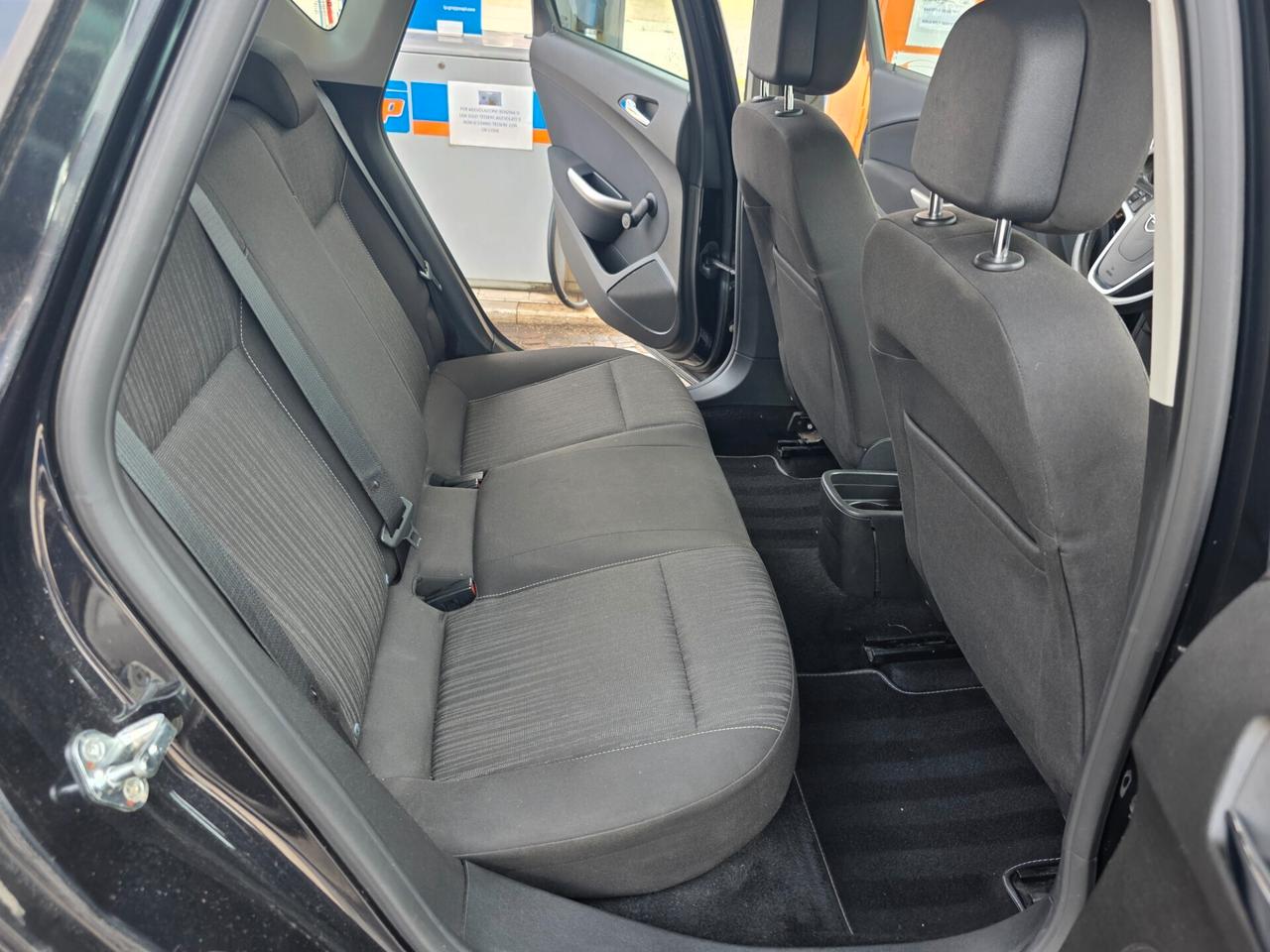 Opel Astra 1.4 100CV 5 porte GPL con 236.000km Neopatentati ok