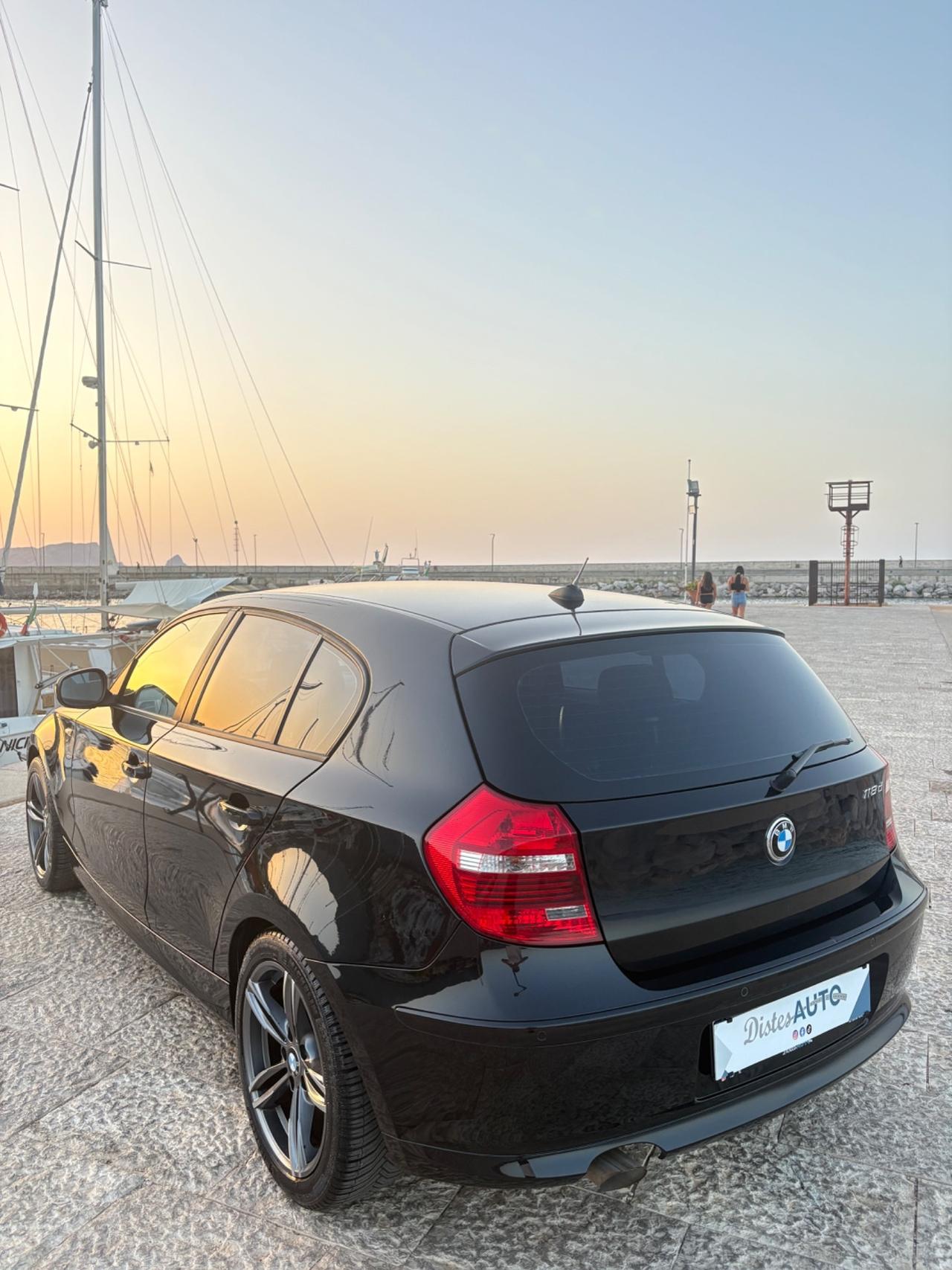 Bmw 118d 5 porte super accessoriata