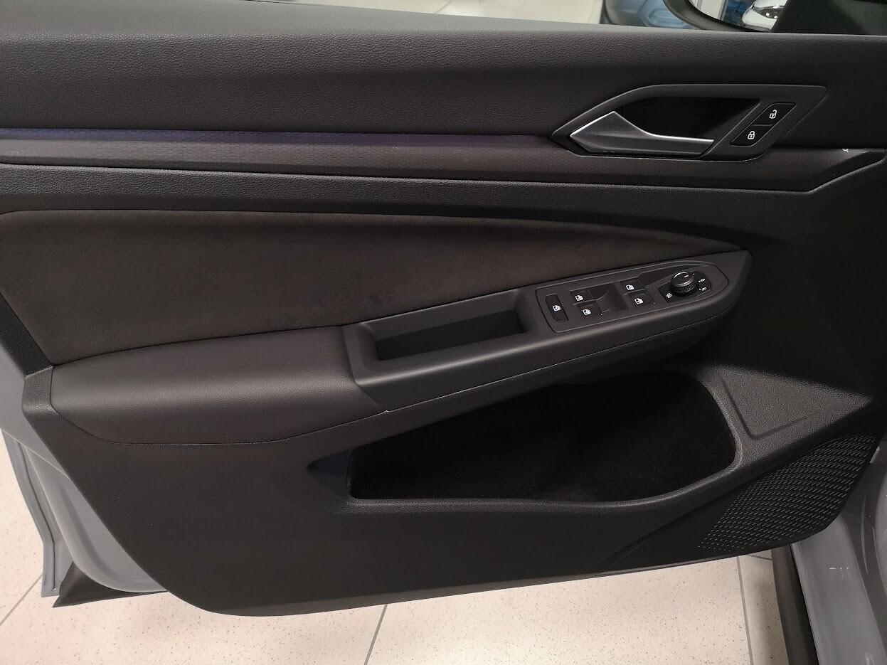 Volkswagen Golf GTI 2.0 TSI DSG Exterior "Black Style"