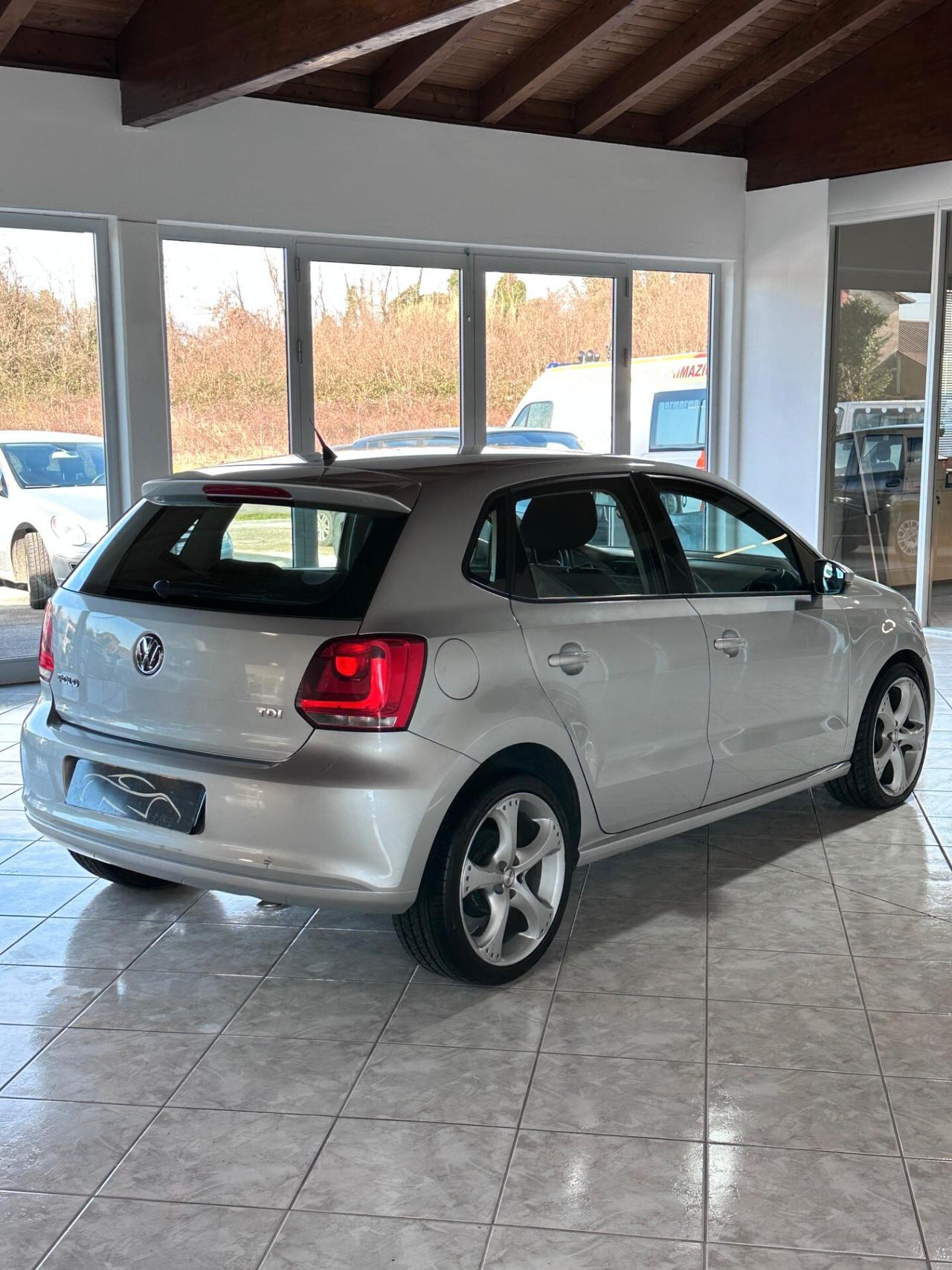 VOLKSWAGEN POLO 1.2 TDI DPF 5 p. COMFORTLINE 2011 OK NEOPATENTATI