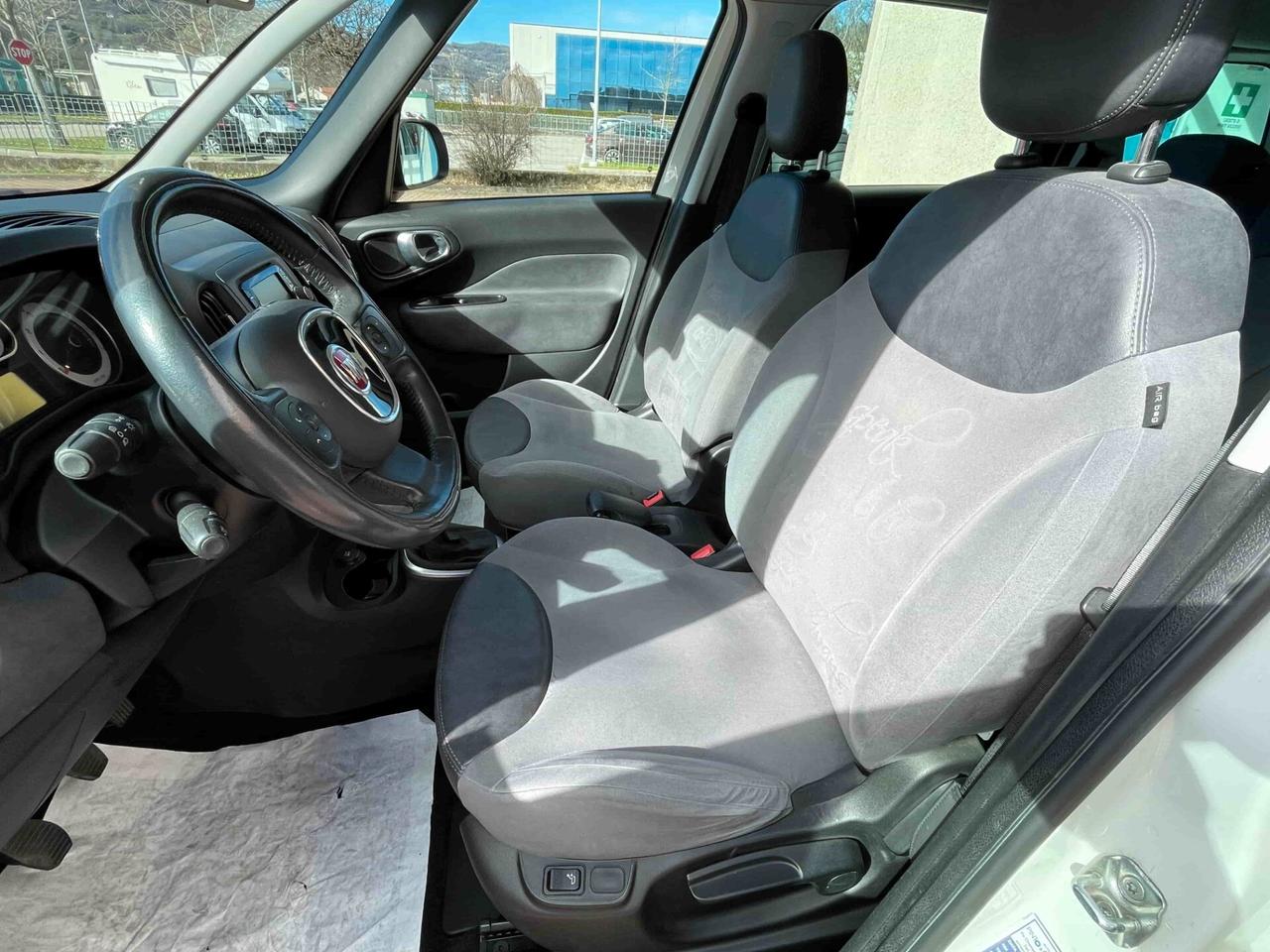 Fiat 500L Living 1.6 Multijet 105 CV Lounge 7 POSTI / NEOPATENTATI