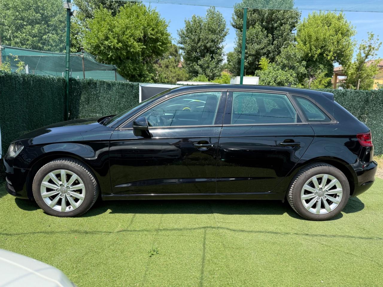 Audi A3 2014 1.6 TDI AUTOMATICA RADAR ASSIST NEOPATENTATI