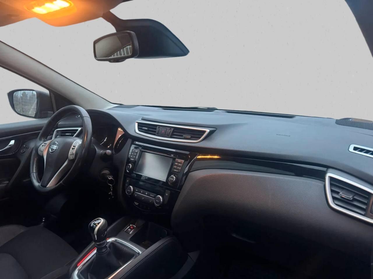 Nissan Qashqai 1.6 dCi 4WD 360 11/2014