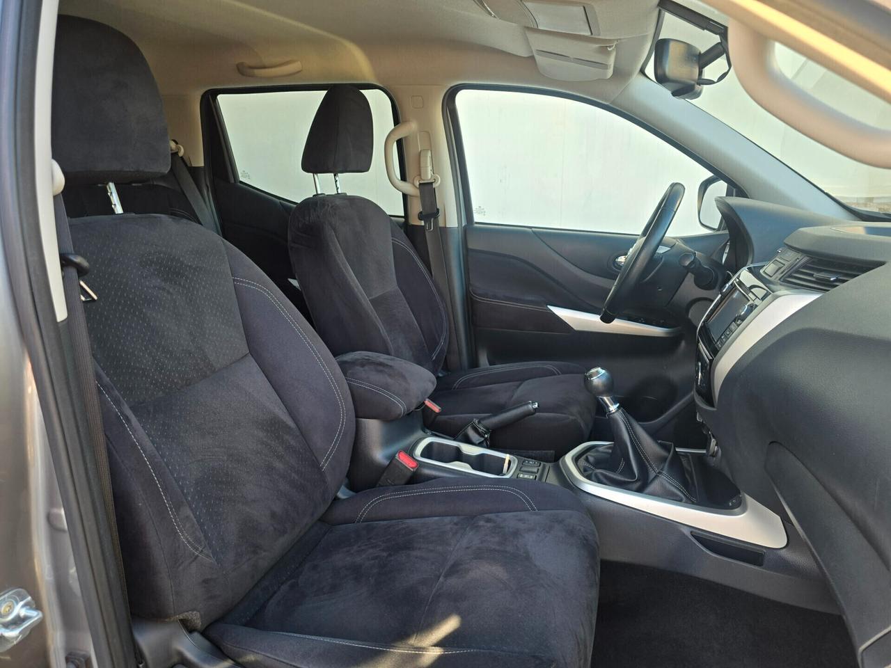 Nissan Navara 2.3 dCi 190cv