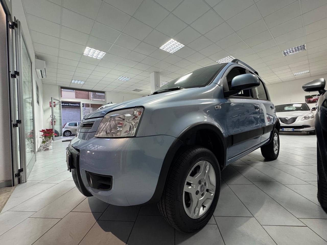 Fiat Panda 1.3 MJT 16V DPF 4x4 Climbing