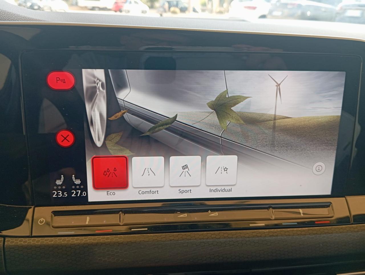 Volkswagen Golf GTI VIII 2.0 TSI