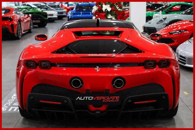 FERRARI SF90 STRADALE - LIFT - VOLANTE IN CARBONIO - IVA ESP