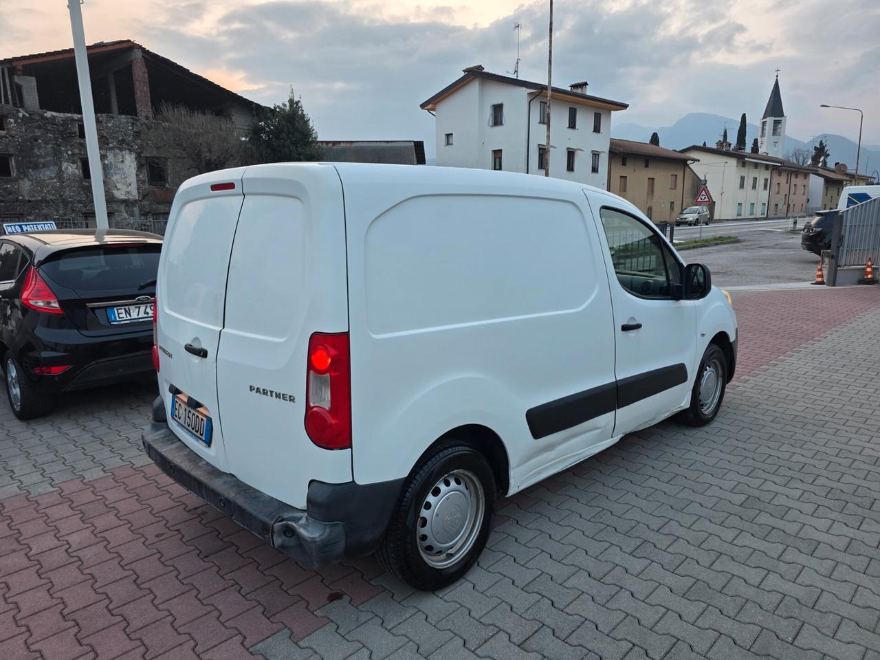 Peugeot Partner 1.6 HDi 90cv vista provata piaciuto
