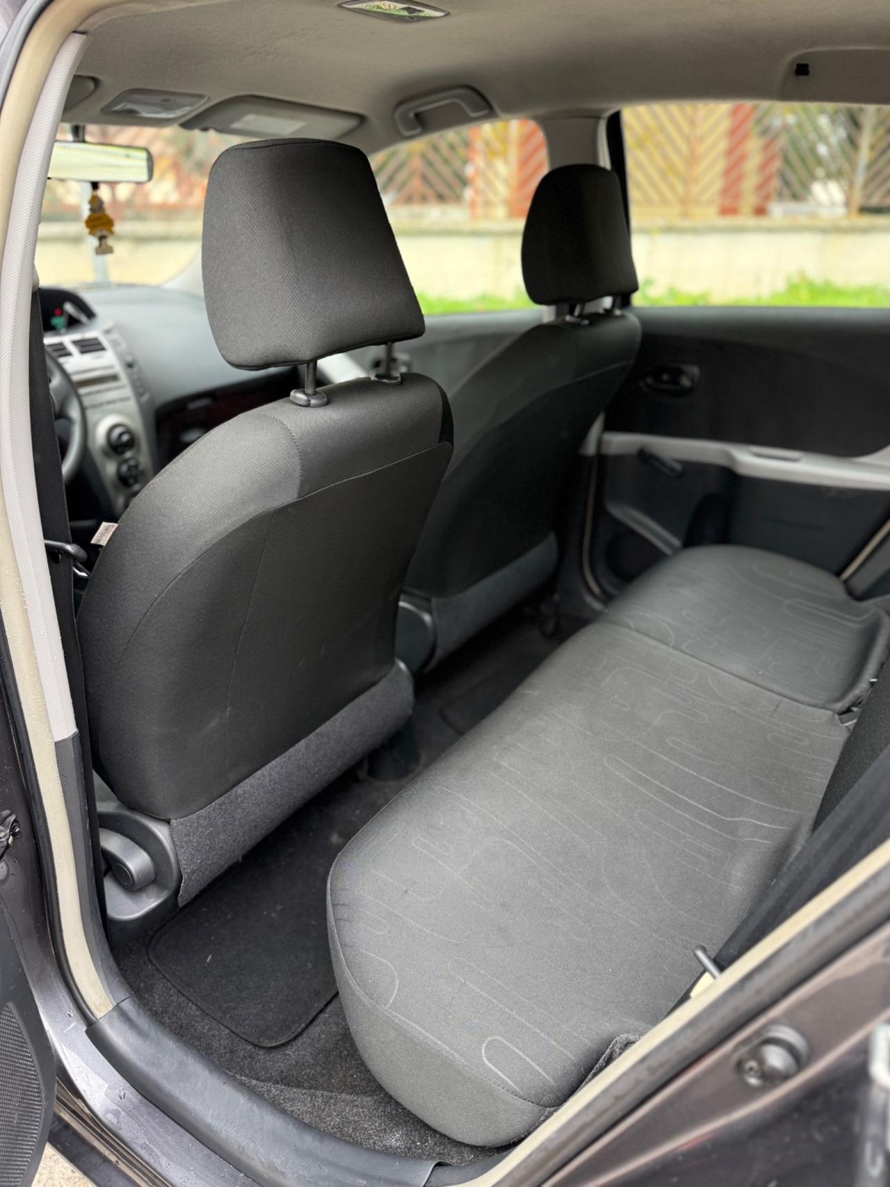 Toyota Yaris 1.0 5 porte Now