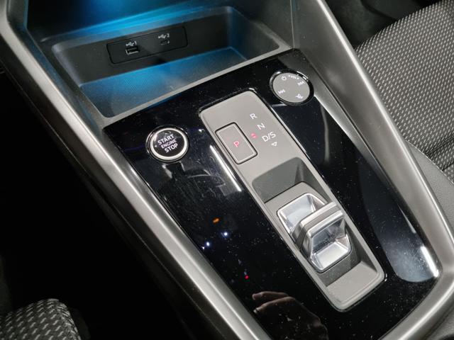 AUDI A3 Sedan 35 TFSI S tronic Business Advanced
