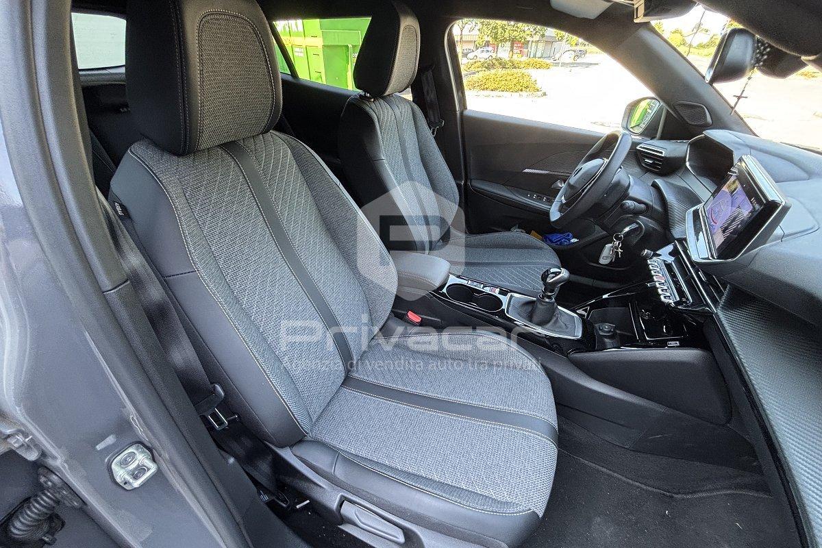PEUGEOT 2008 PureTech 100 S&S Allure