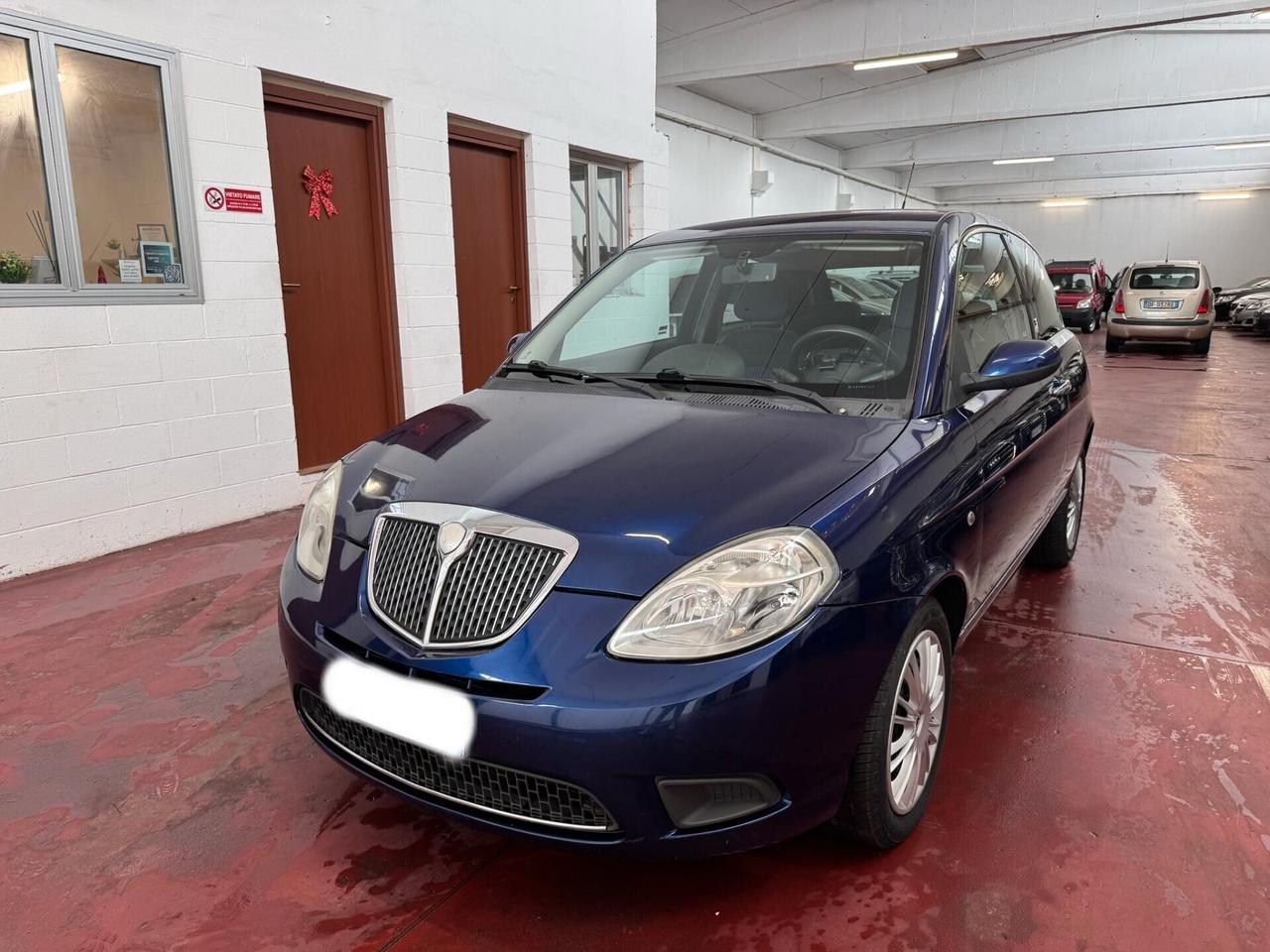 Lancia Ypsilon 1.4 16V Platino AUTO CON ALLESTIMENTO PER DISABILI