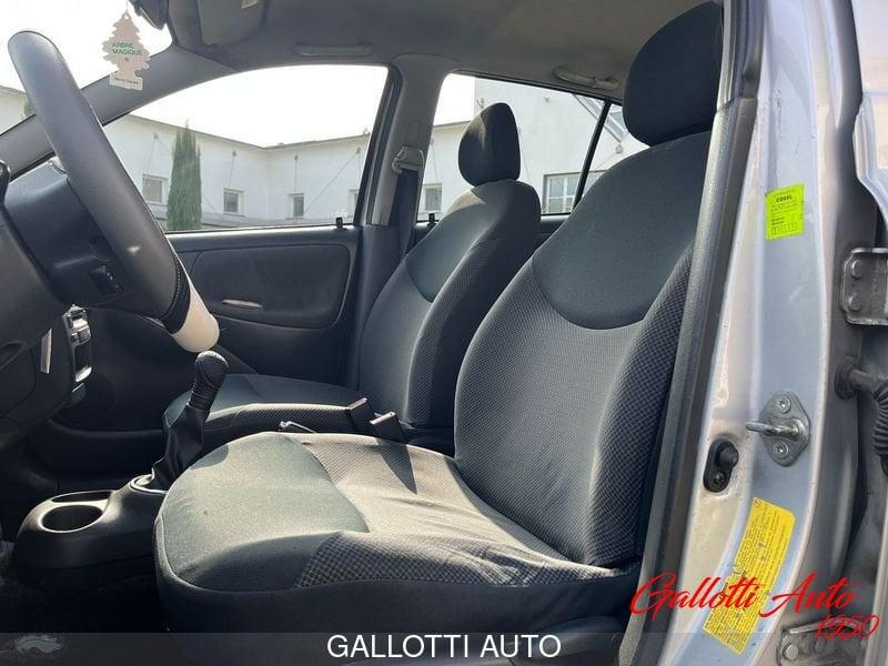 Toyota Yaris Yaris 5p 1.0 Expo s/clima