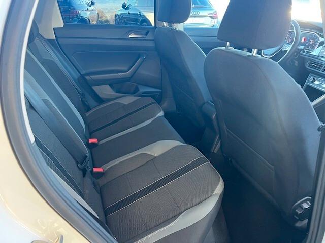 Volkswagen Polo 5p 1.6 tdi 95cv, R-line, 18", Led, Carplay, DeFAP, Neopatentati