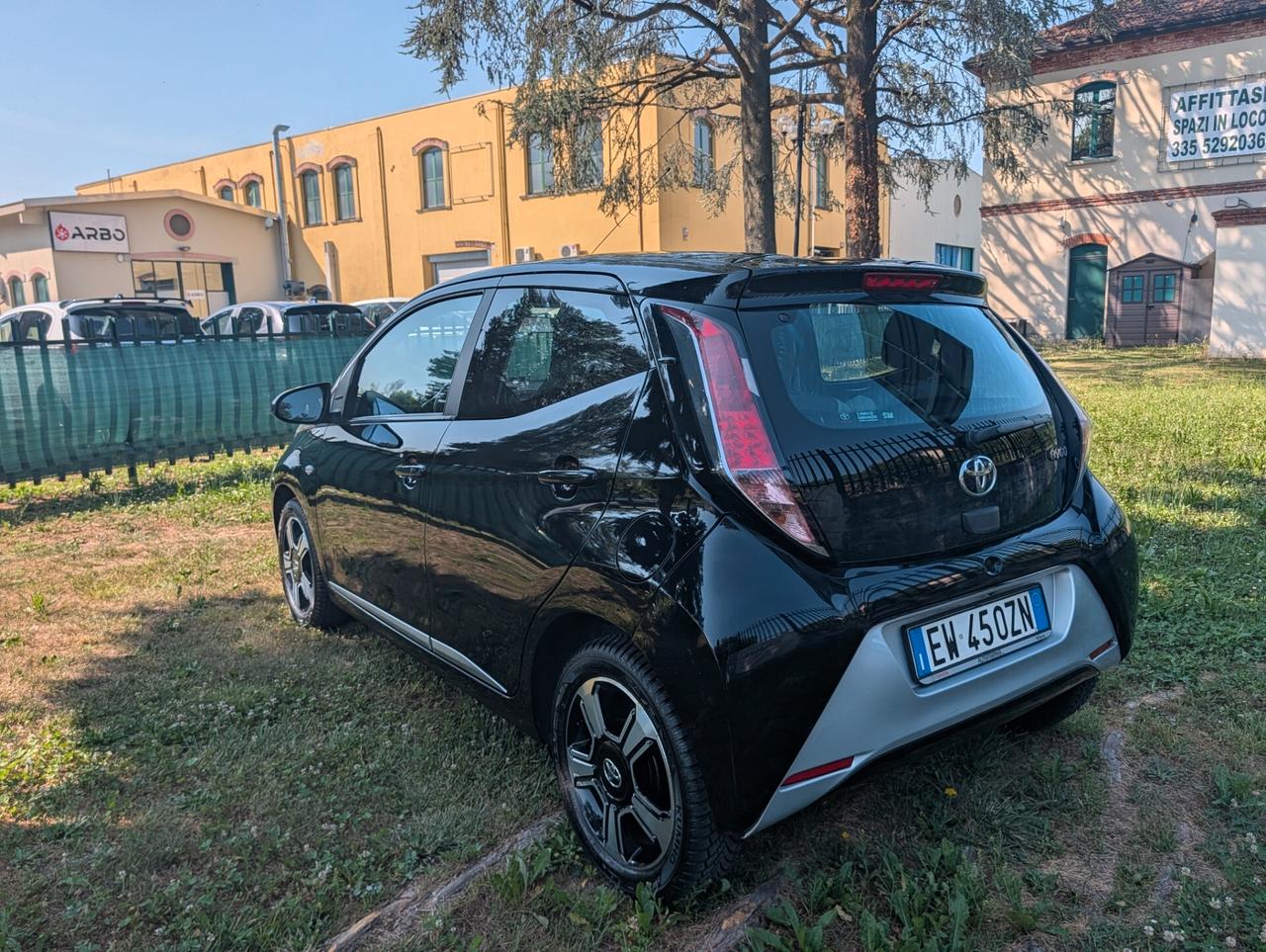 Toyota Aygo 1.0 VVT-i 69 CV 3 porte x-clusiv MMT