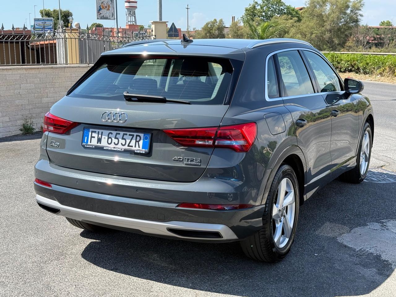 Audi Q3 40 TFSI quattro S tronic Business Advanced