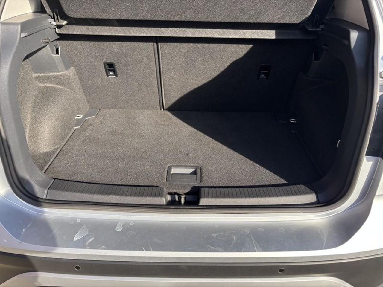 Volkswagen T-Cross 1.0 TSI 115 CV Life LED-APP CONNECT-17"