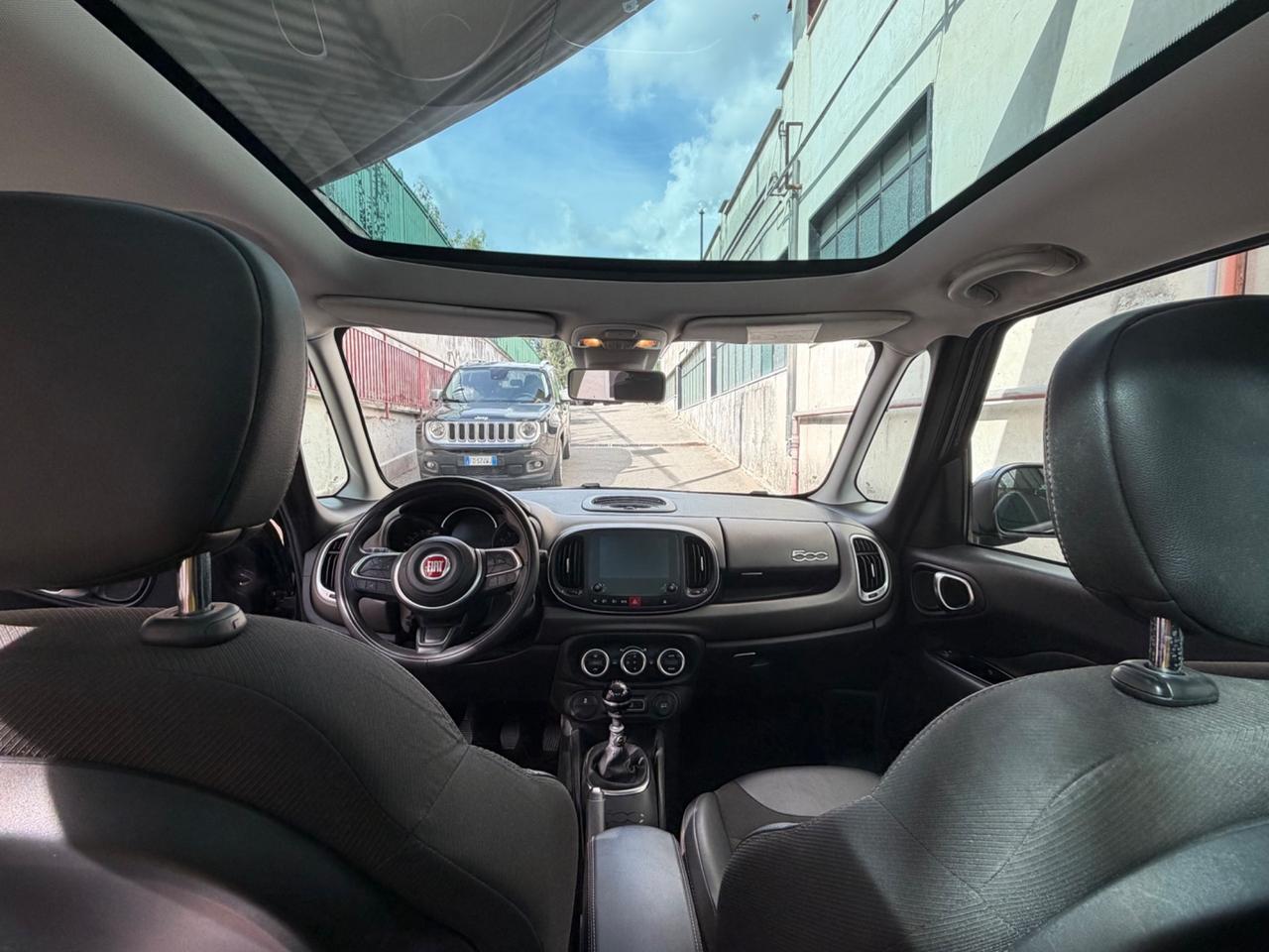 Fiat 500L LOUNGE con tetto panoramico