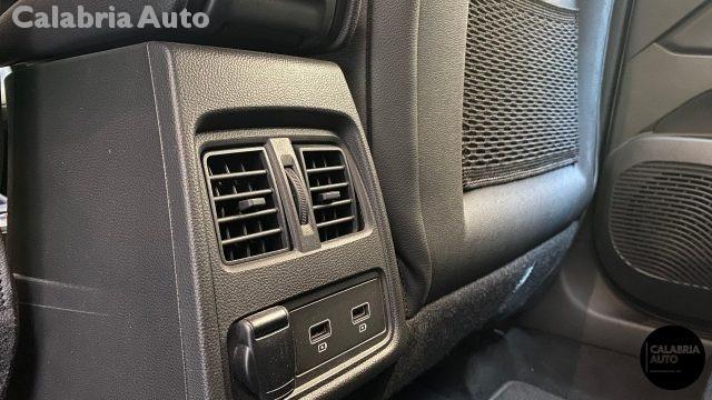 RENAULT Captur Plug-in Hybrid E-Tech 160 CV Intens