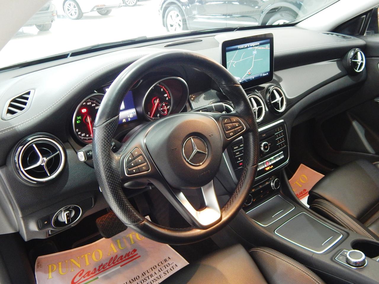 Mercedes-Benz CLA 200 d Shooting Brake Premium 4matic Aut. TETTO-NAVI-PELLE-PARK