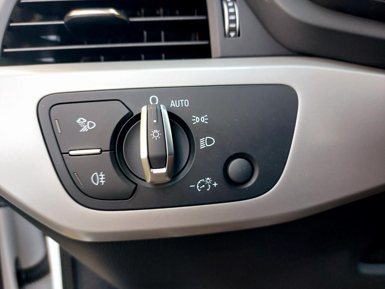 Audi A4 Avant 2.0 TDI 136CV MHEV Advanced - 2020