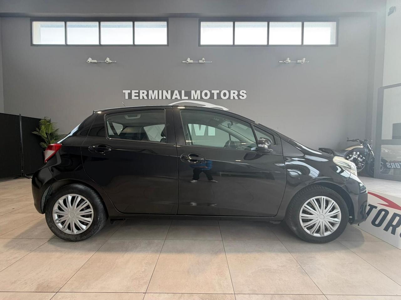 Toyota Yaris 1.0 5 porte Lounge