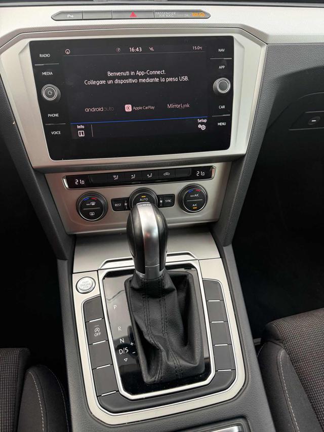 VOLKSWAGEN Passat Variant 1.6 TDI SCR DSG Business BMT