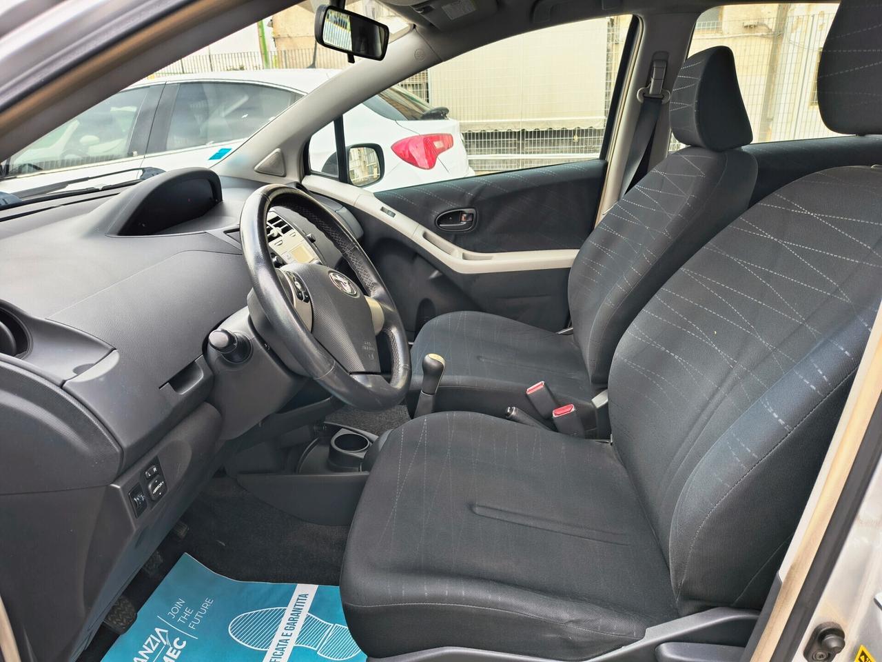 TOYOTA YARIS 1.4 DIESEL SOLI 100.000 KM UNICOPROPRIETARIO