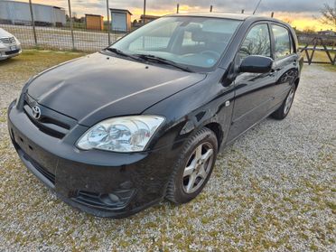 Toyota Corolla 1.6 16V 5 porte radiazione per Africa