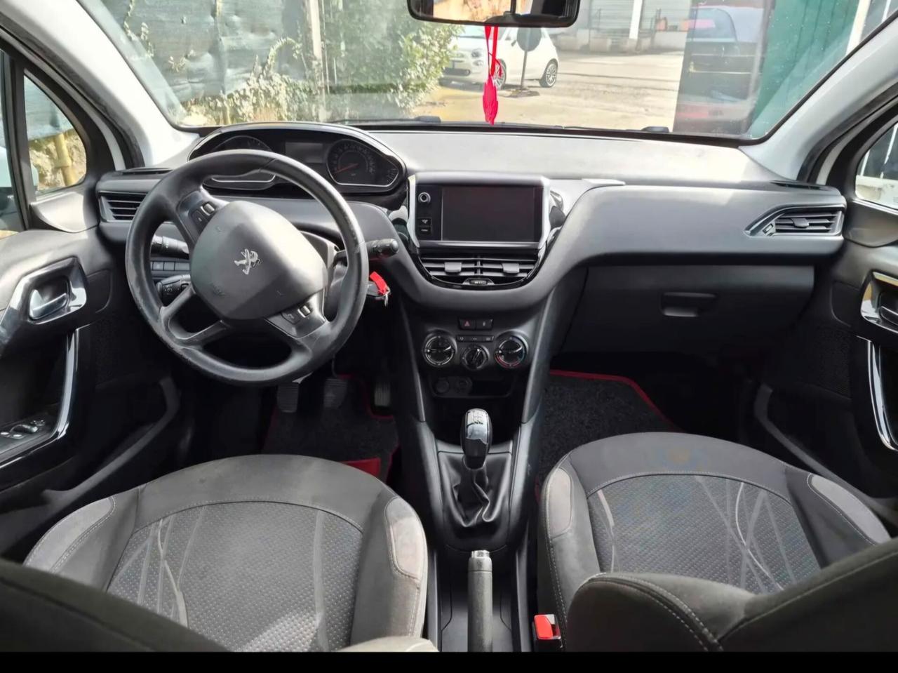 Peugeot 208 1.2 VTi 82 CV 5 porte Allure