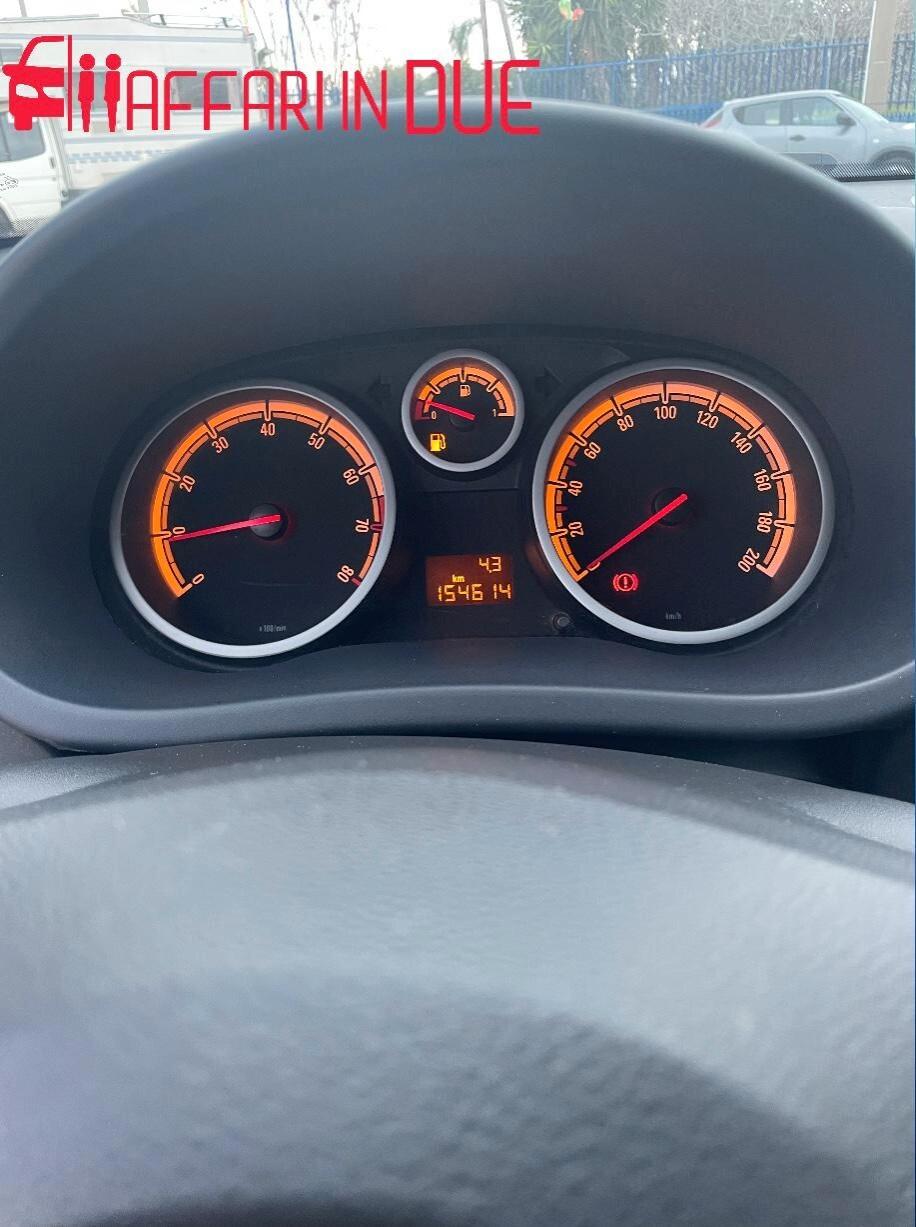 Opel Corsa 1.2 5 porte Cosmo