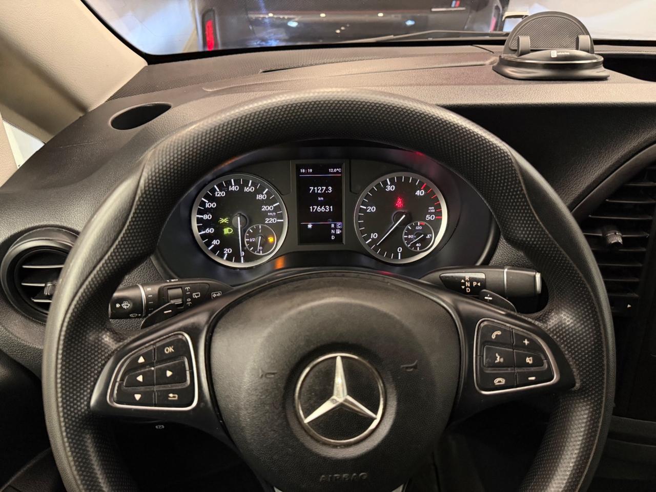 Mercedes-benz Vito cdi 6 posti iva esposta