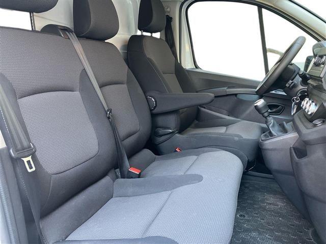 RENAULT Trafic T27 2.0 dci 150cv energy my23 Euro 18.700 + iva