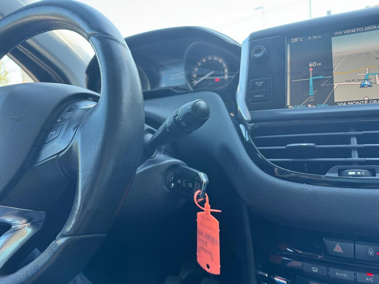 PEUGEOT 208 1.4 HDi 68 CV 5 Porte Allure – NAVIGATORE – 121.000 KM