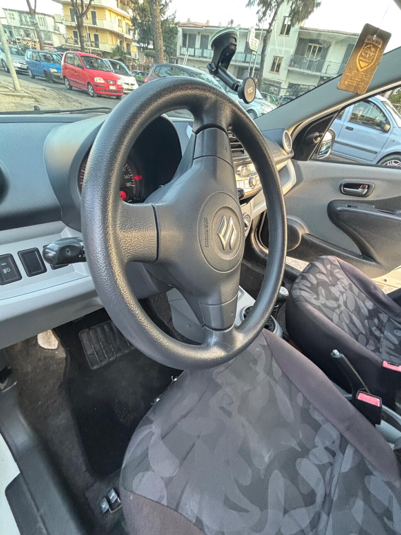 Suzuki Alto 1.0 L