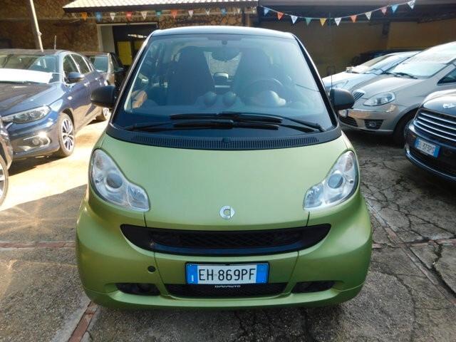 Smart ForTwo 52 kW MHD coupé White Tailor Made