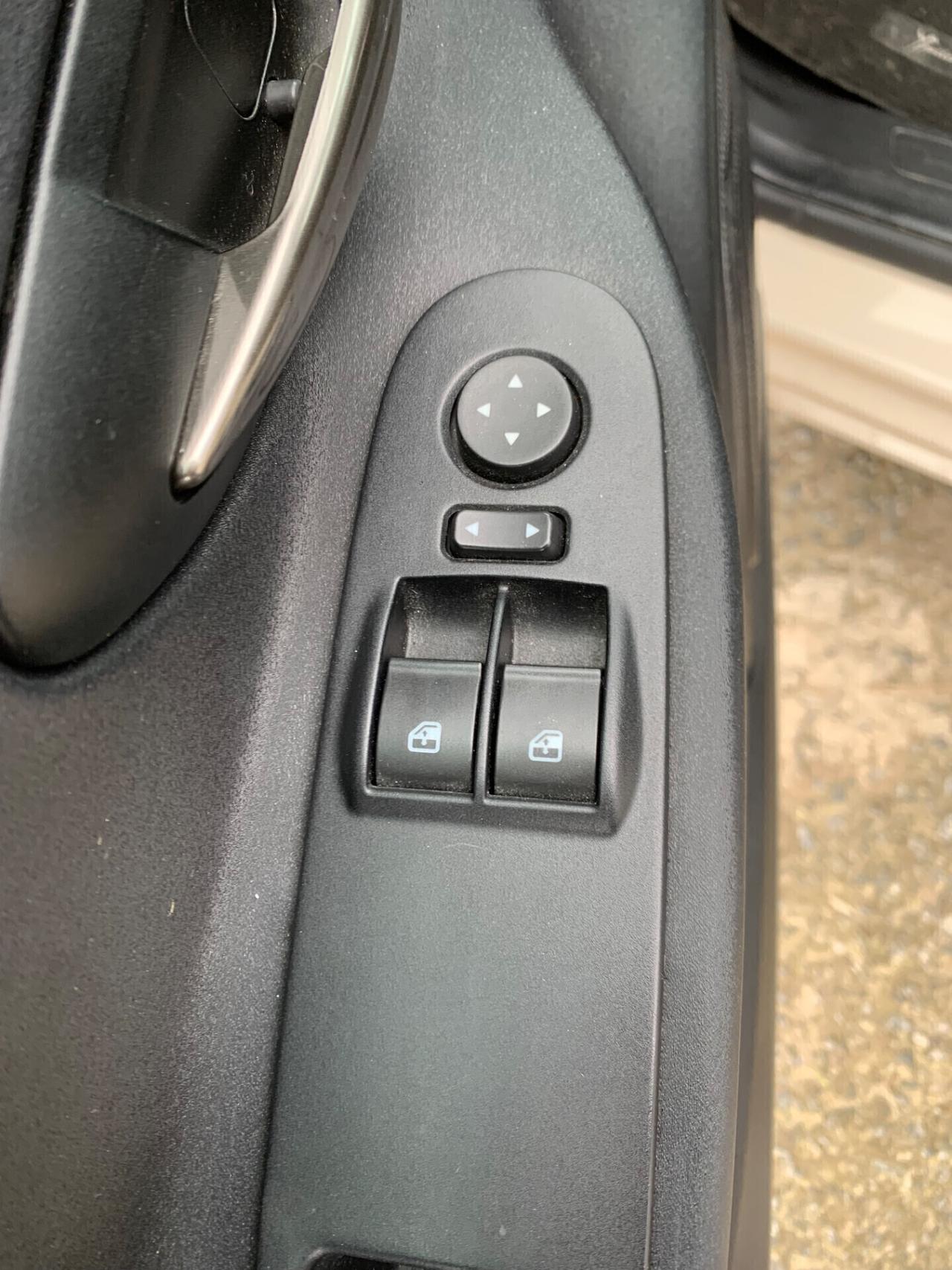Lancia Ypsilon 1.2 69 CV 5 porte Gold